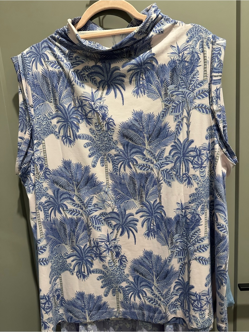 J. Jill Blue Palm-Print Sleeveless Top on pale pink NWT